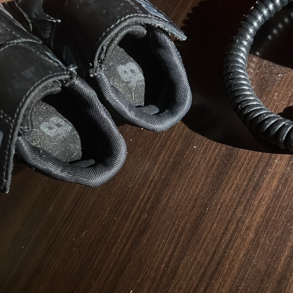 New balance - Picture 3 of 6